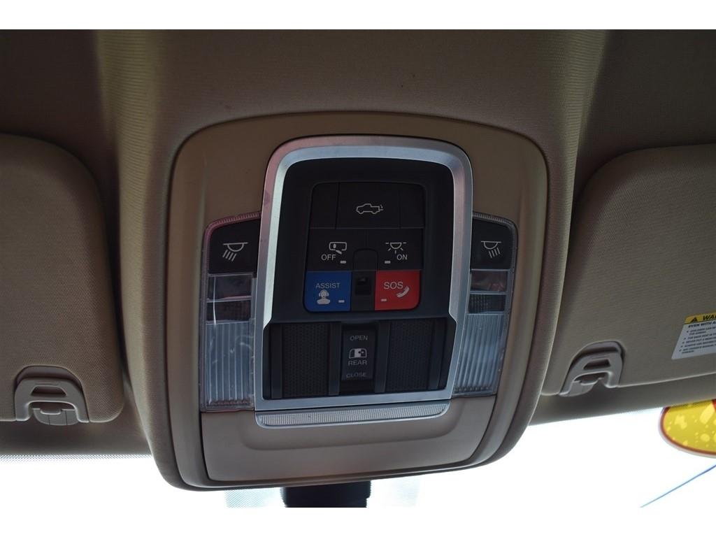 RAM 1500 Laramie 4x4 Crew Cab 5'7" Box 2019
