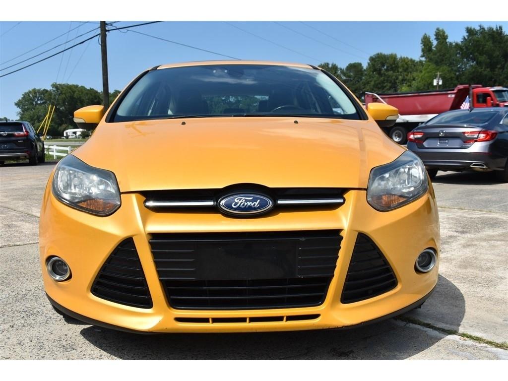 Ford Focus 5dr HB Titanium 2012