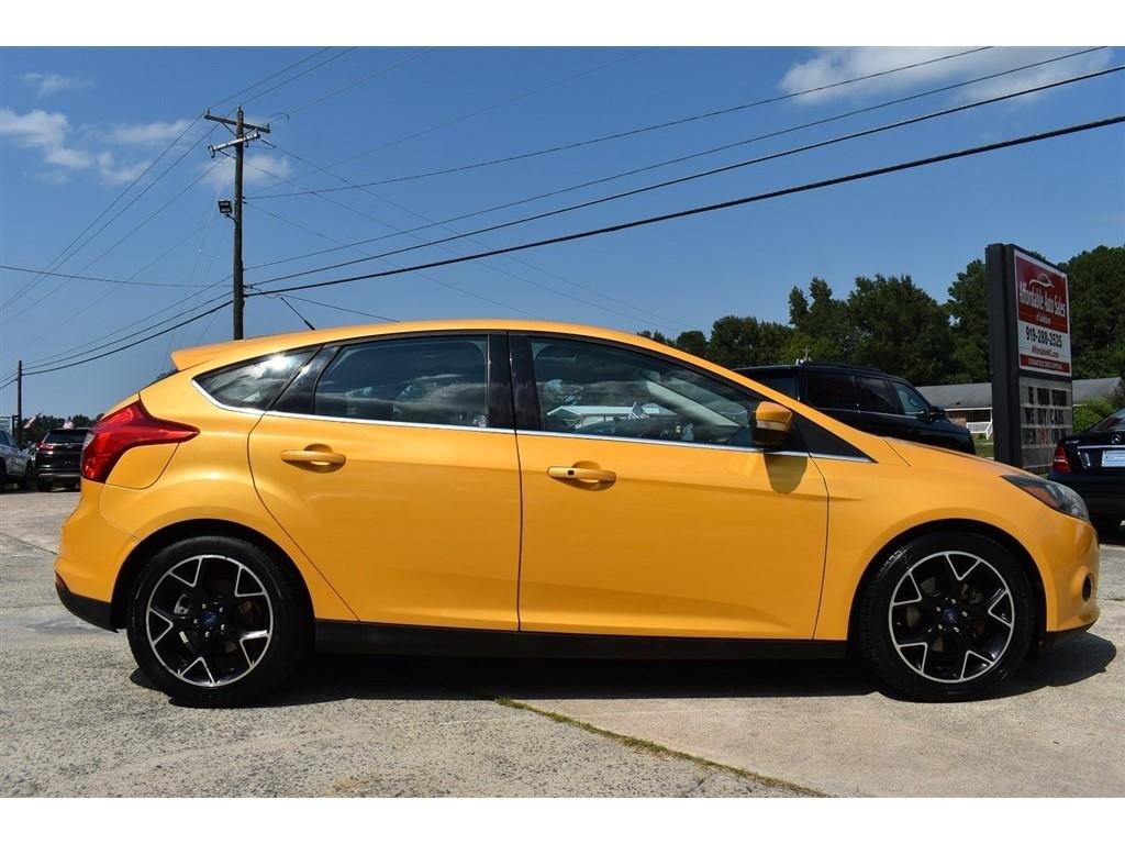Ford Focus 5dr HB Titanium 2012