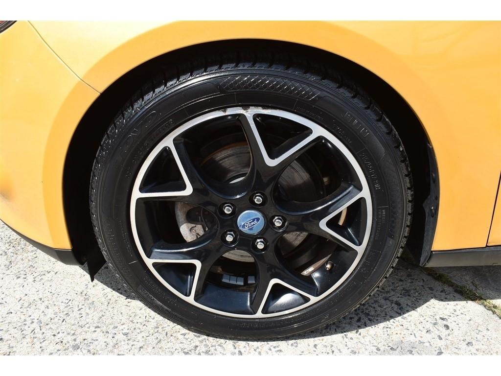 Ford Focus 5dr HB Titanium 2012