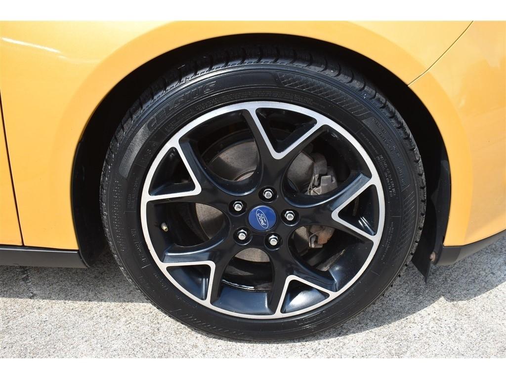 Ford Focus 5dr HB Titanium 2012
