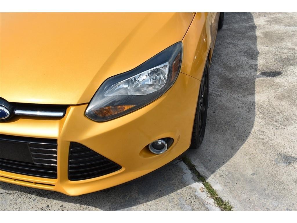 Ford Focus 5dr HB Titanium 2012