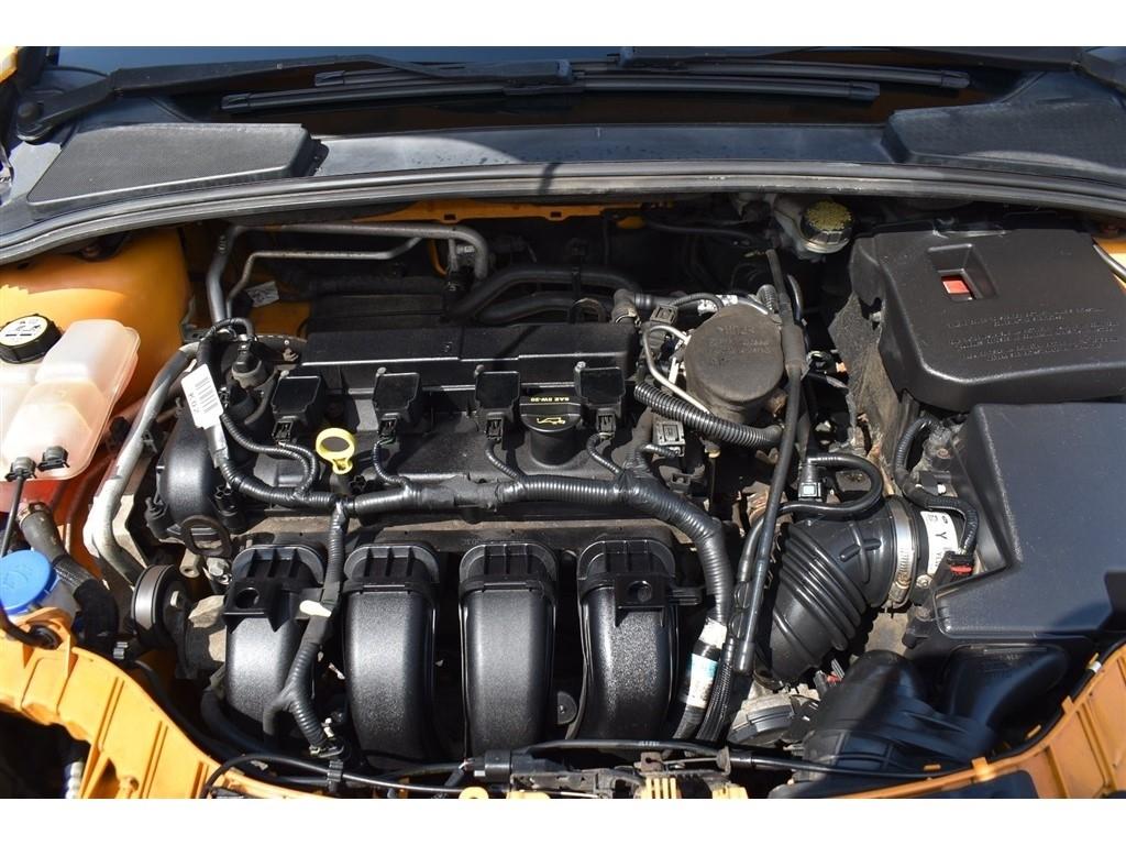 Ford Focus 5dr HB Titanium 2012