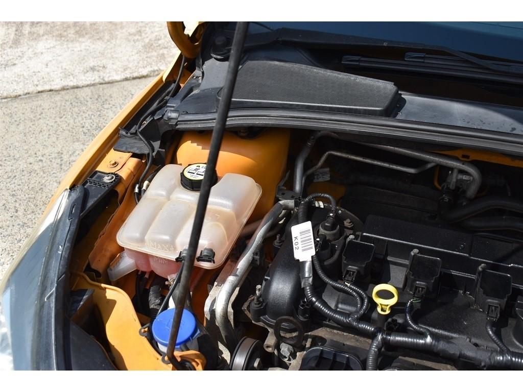Ford Focus 5dr HB Titanium 2012
