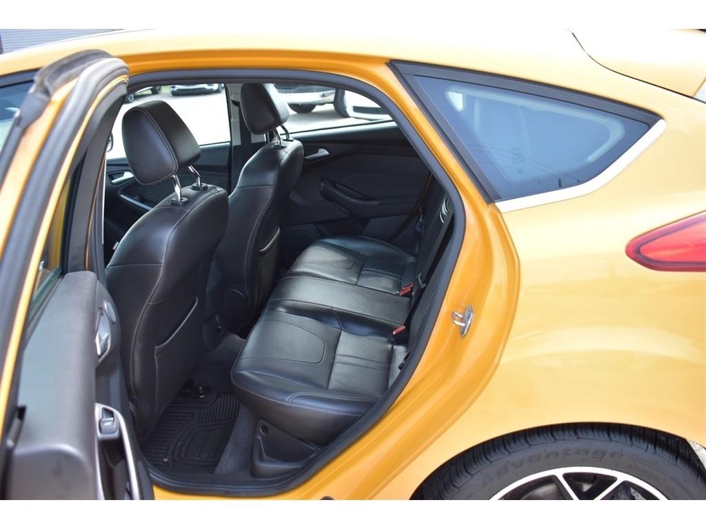 Ford Focus 5dr HB Titanium 2012