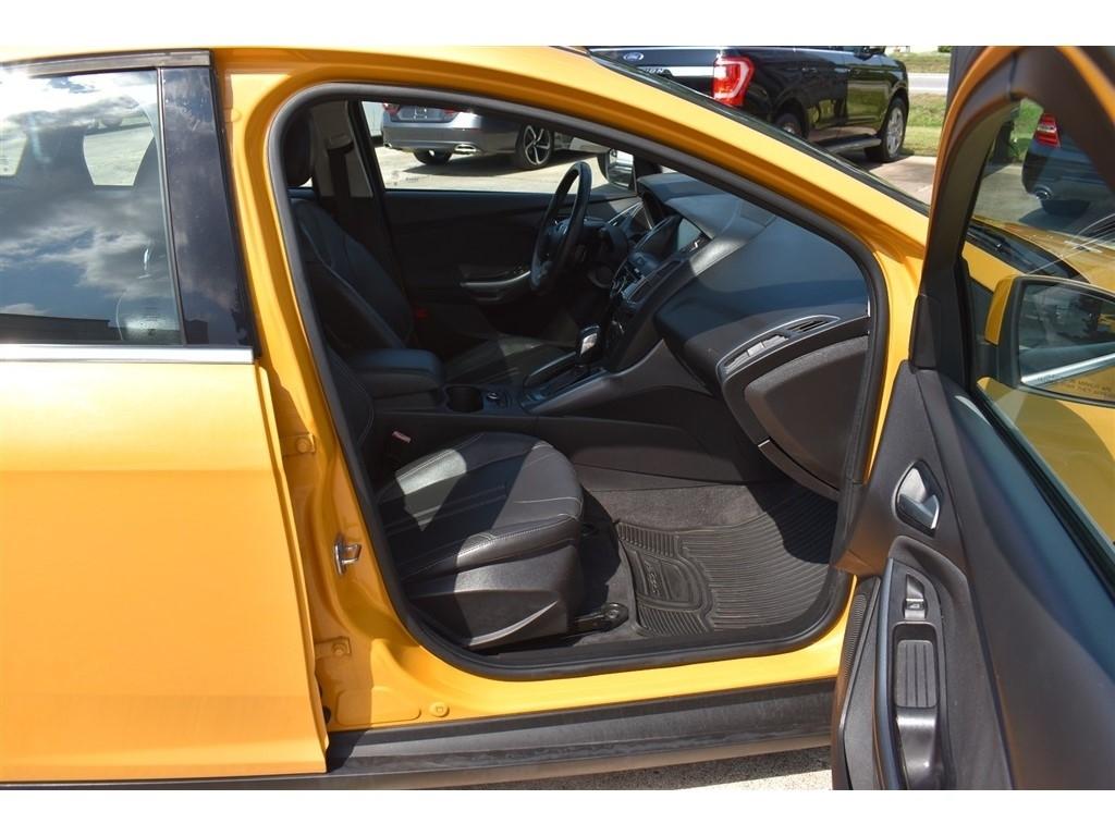 Ford Focus 5dr HB Titanium 2012