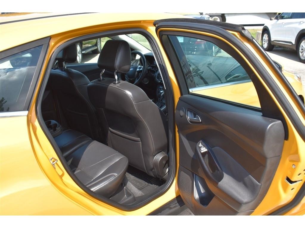 Ford Focus 5dr HB Titanium 2012