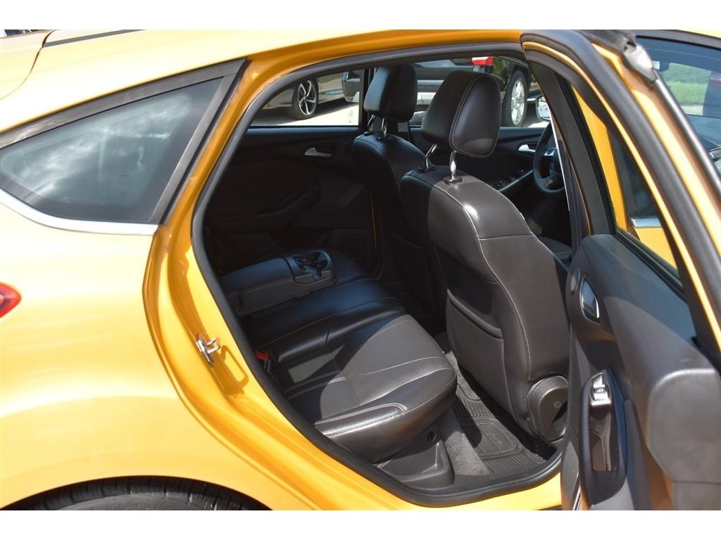 Ford Focus 5dr HB Titanium 2012