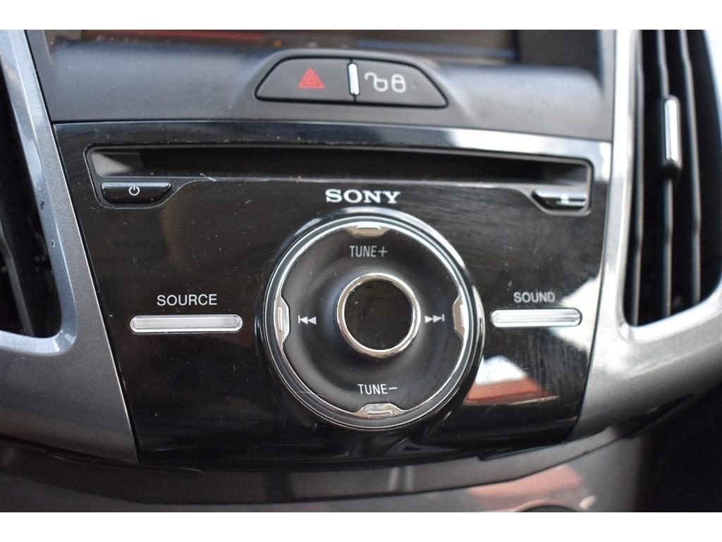 Ford Focus 5dr HB Titanium 2012