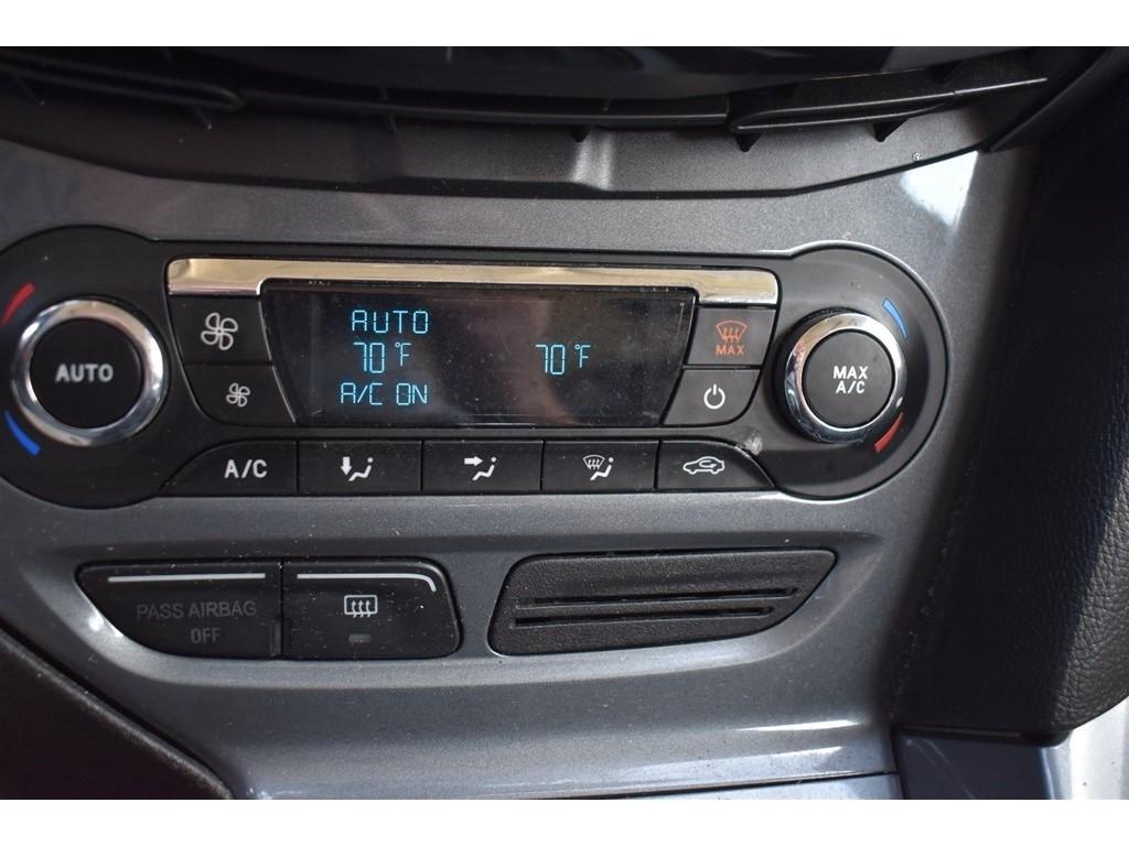 Ford Focus 5dr HB Titanium 2012