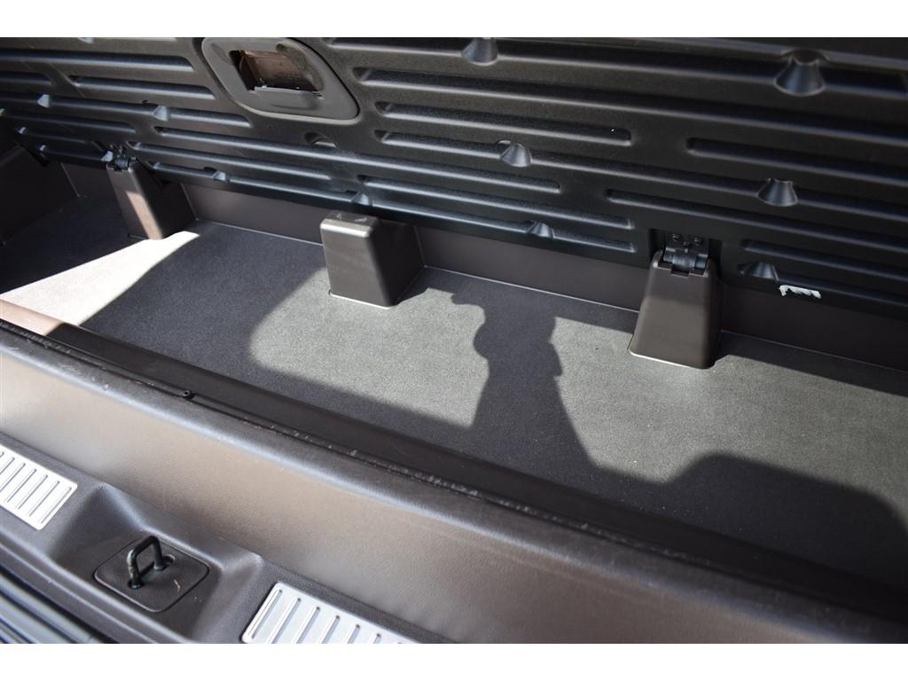 Chevrolet Tahoe 4WD 4dr Premier 2017