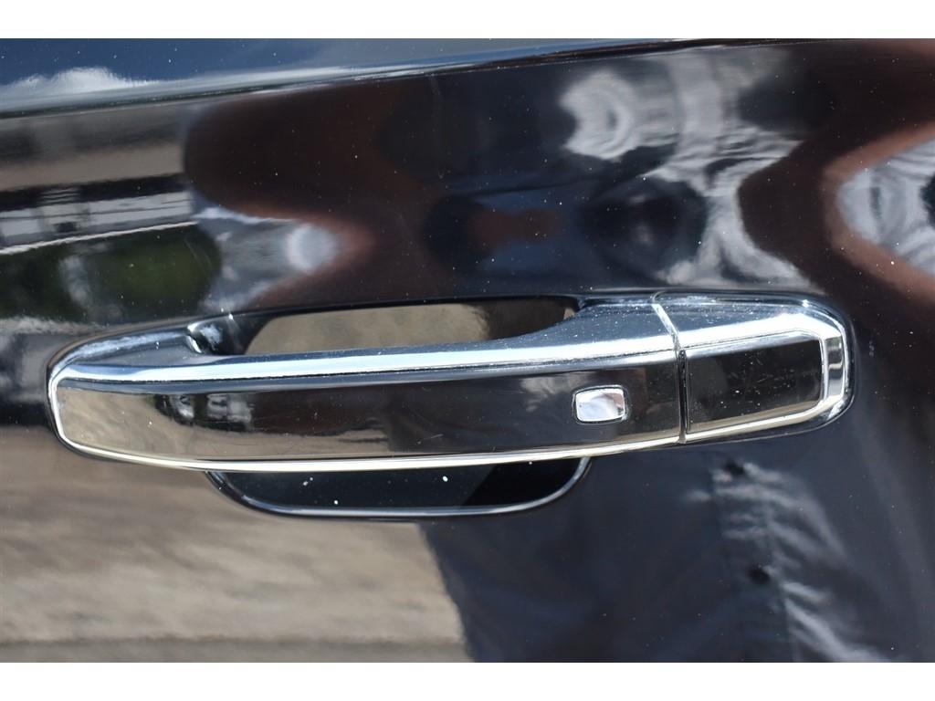 Chevrolet Tahoe 4WD 4dr Premier 2017