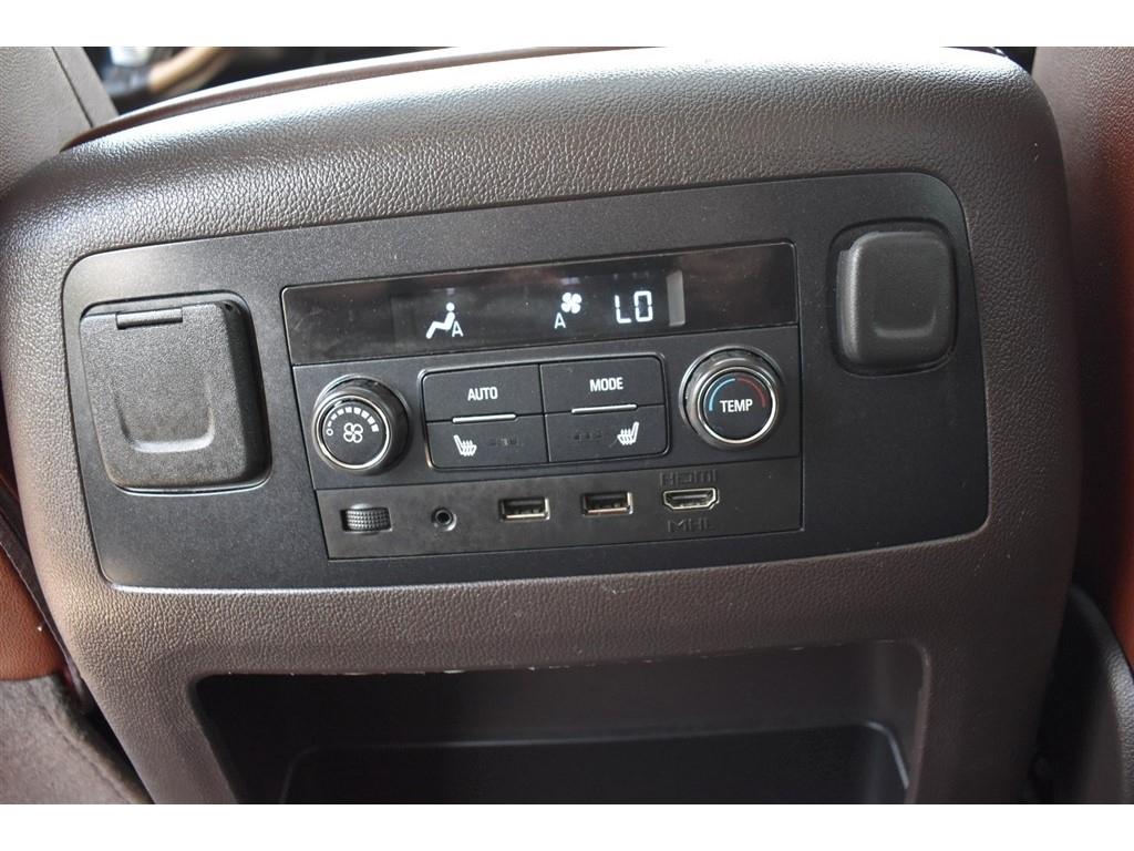 Chevrolet Tahoe 4WD 4dr Premier 2017