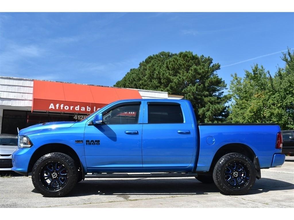 RAM 1500 Sport 4x4 Crew Cab 5'7" Box *Ltd Avail* 2018