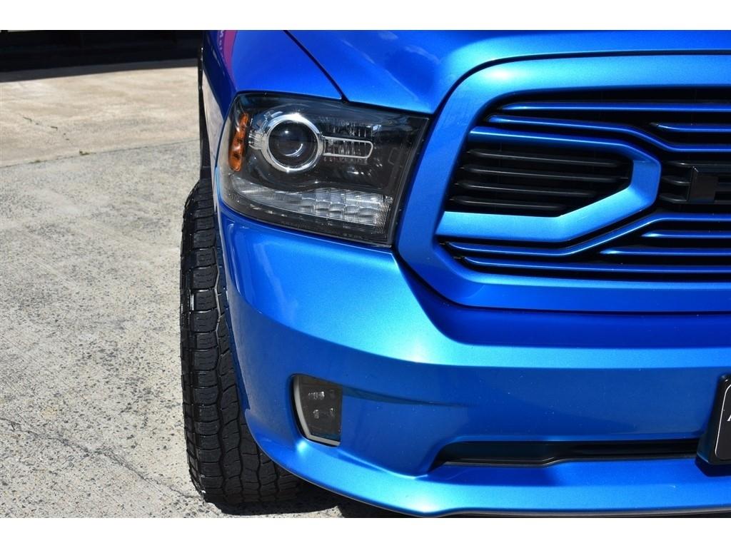 RAM 1500 Sport 4x4 Crew Cab 5'7" Box *Ltd Avail* 2018