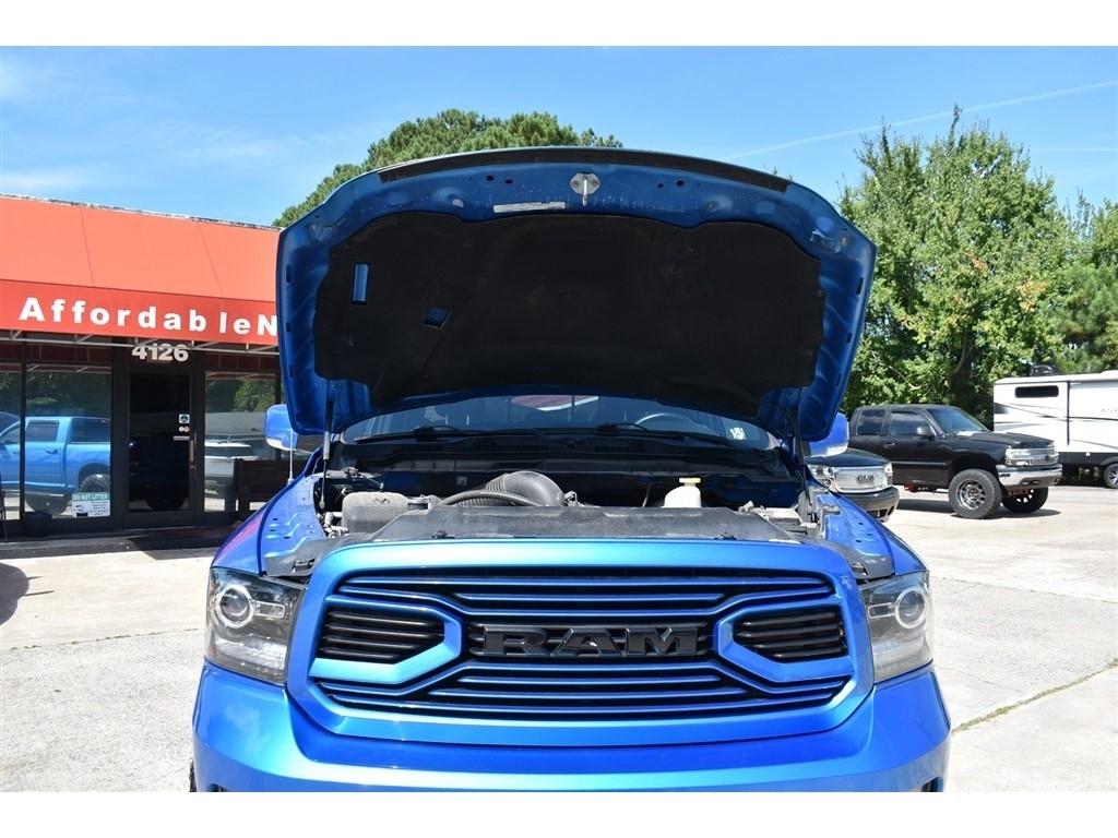 RAM 1500 Sport 4x4 Crew Cab 5'7" Box *Ltd Avail* 2018