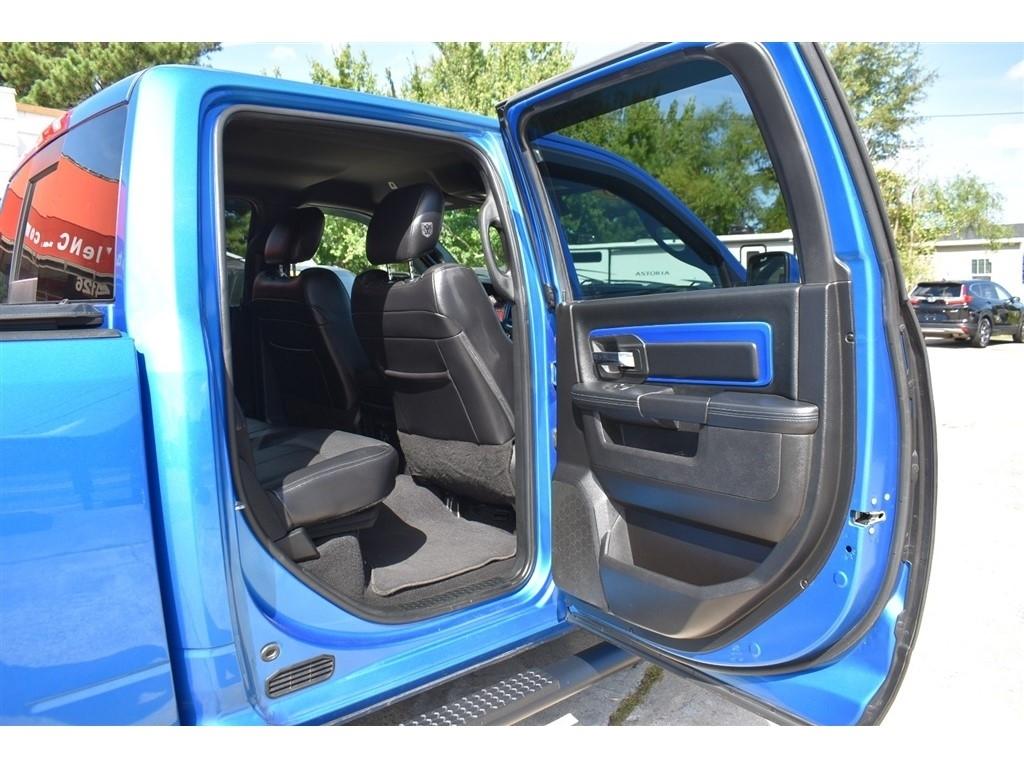 RAM 1500 Sport 4x4 Crew Cab 5'7" Box *Ltd Avail* 2018