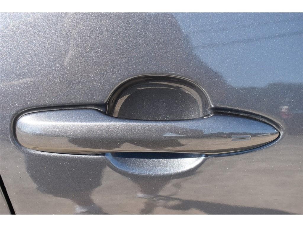 Toyota Prius Nightshade (Natl) 2022