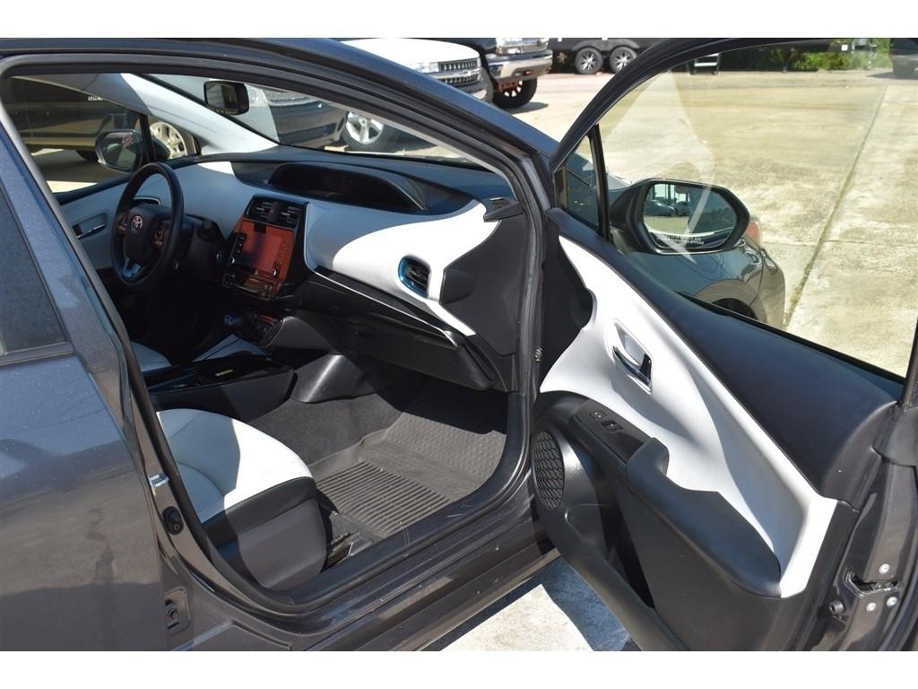 Toyota Prius Nightshade (Natl) 2022