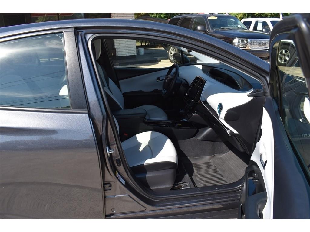 Toyota Prius Nightshade (Natl) 2022
