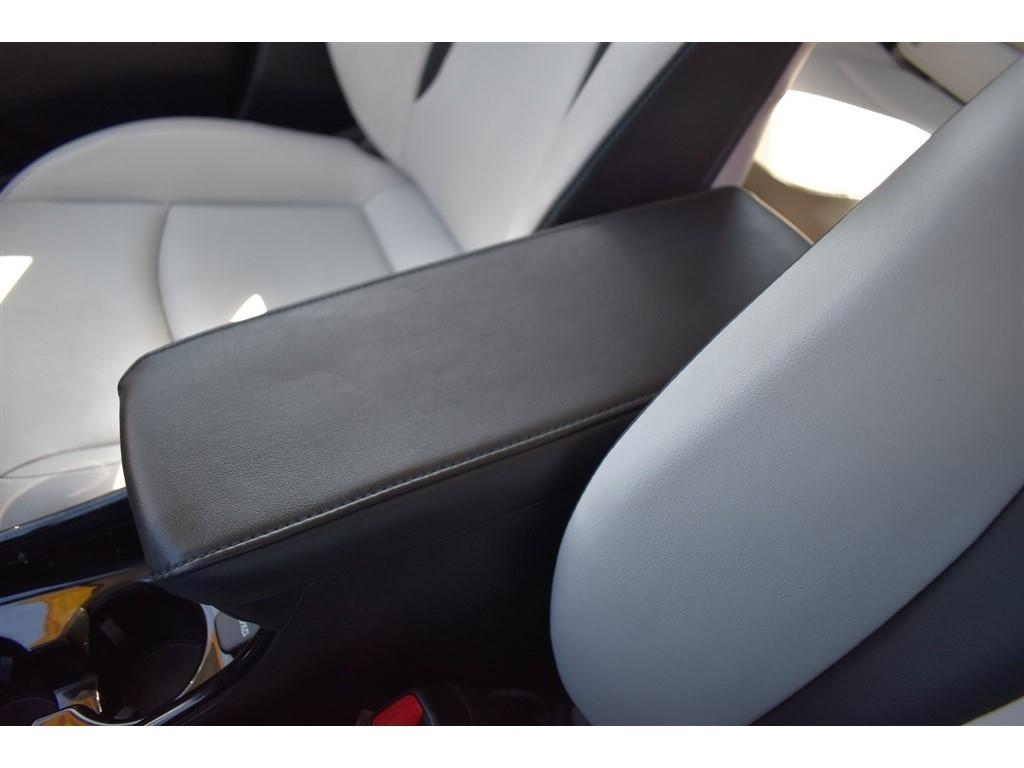 Toyota Prius Nightshade (Natl) 2022