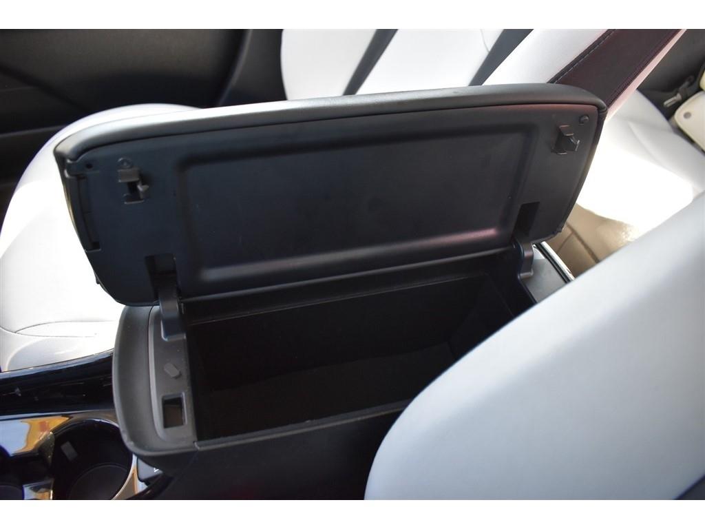 Toyota Prius Nightshade (Natl) 2022