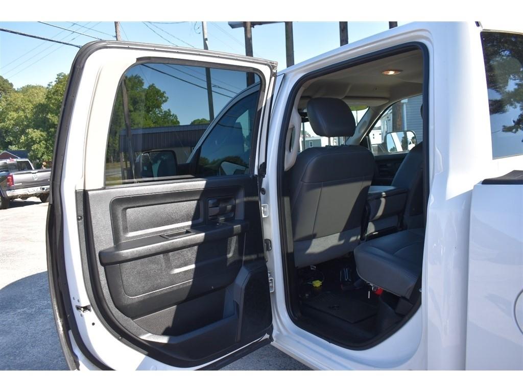 RAM 1500 Tradesman 4x4 Crew Cab 5'7" Box 2018
