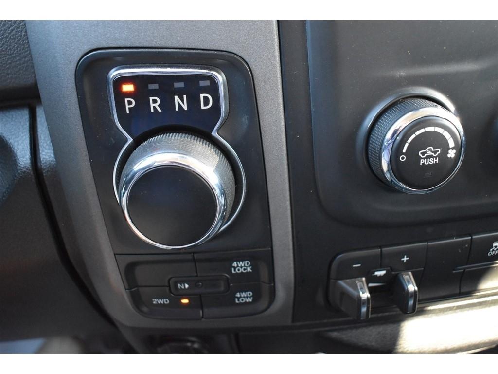 RAM 1500 Tradesman 4x4 Crew Cab 5'7" Box 2018