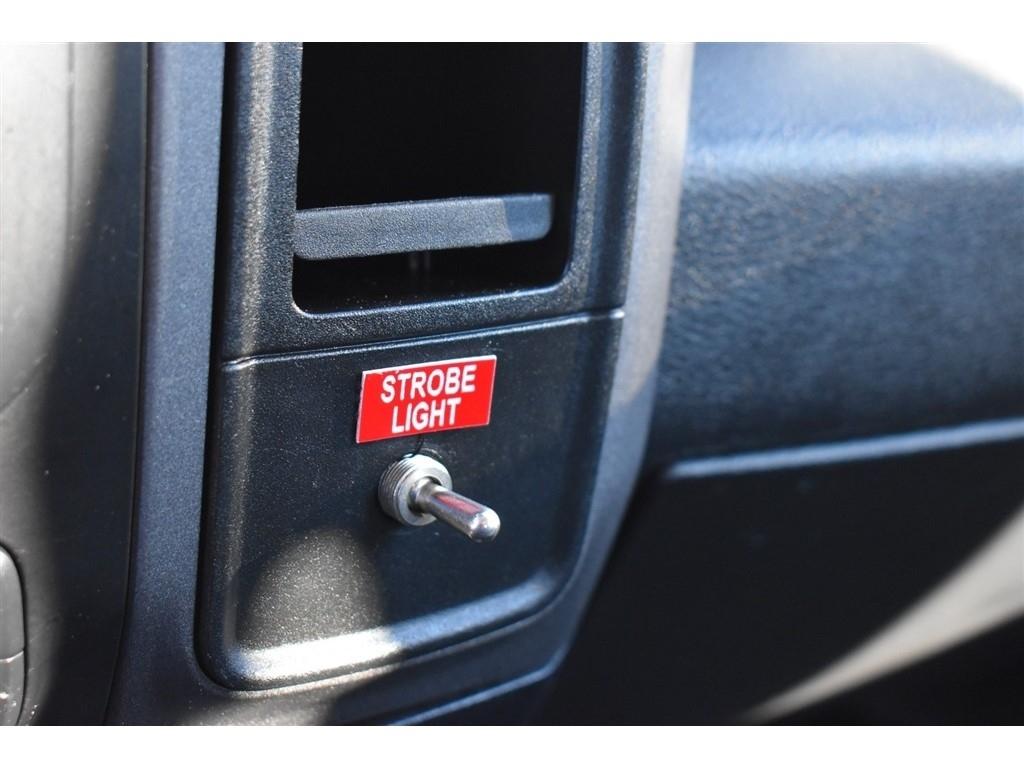 RAM 1500 Tradesman 4x4 Crew Cab 5'7" Box 2018