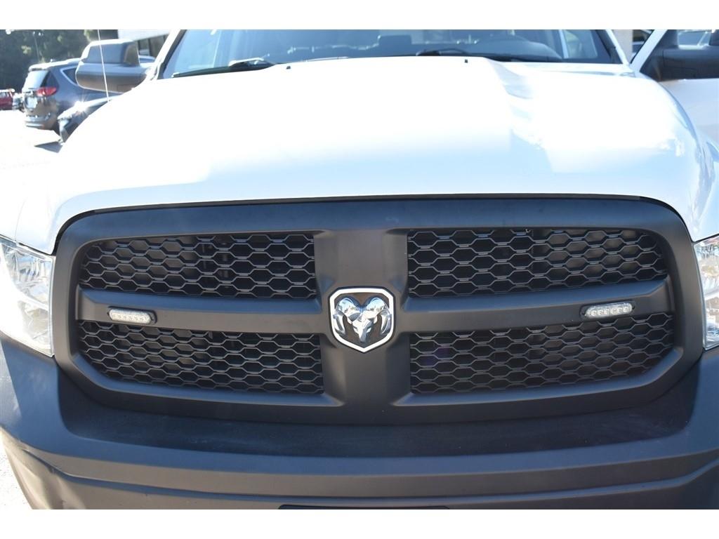 RAM 1500 Tradesman 4x4 Crew Cab 5'7" Box 2018
