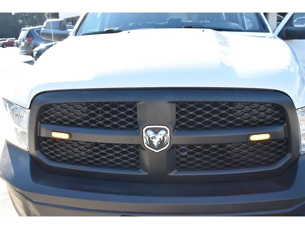 RAM 1500 Tradesman 4x4 Crew Cab 5'7" Box 2018