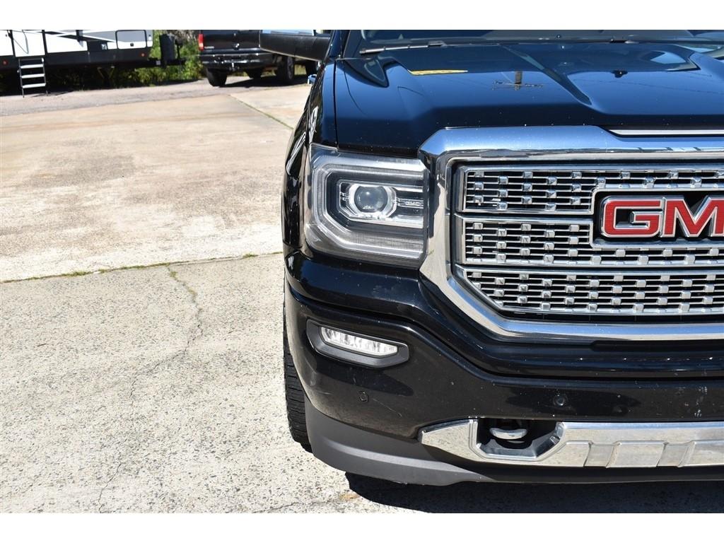 GMC Sierra 1500 4WD Crew Cab 143.5" Denali 2016