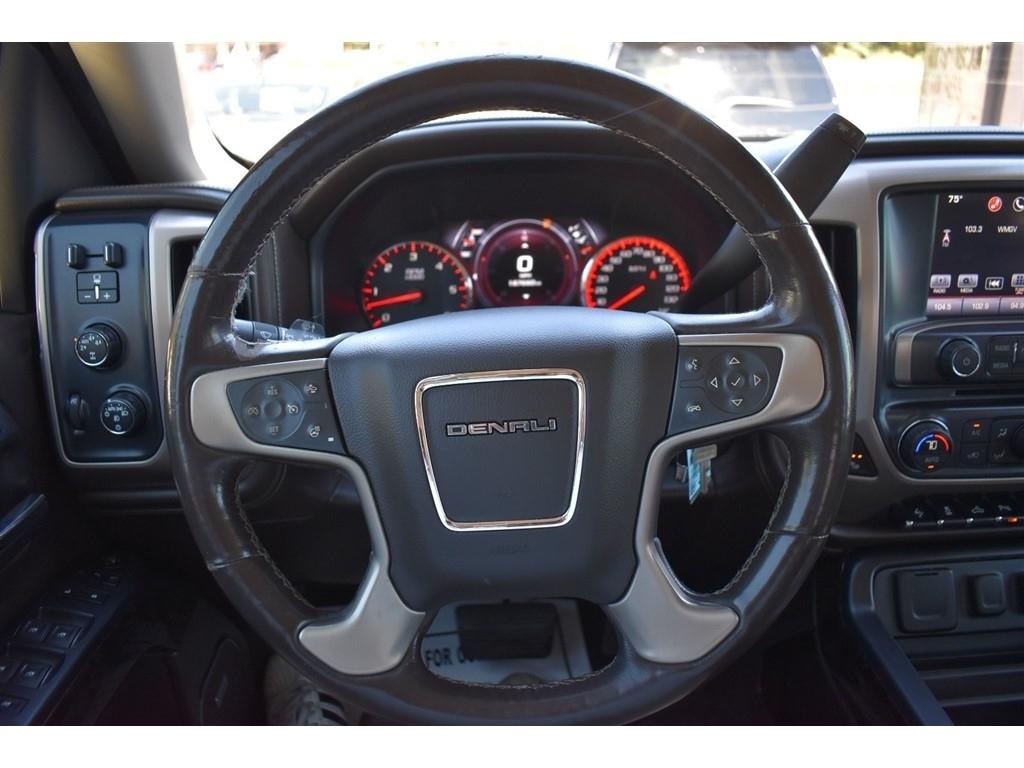 GMC Sierra 1500 4WD Crew Cab 143.5" Denali 2016
