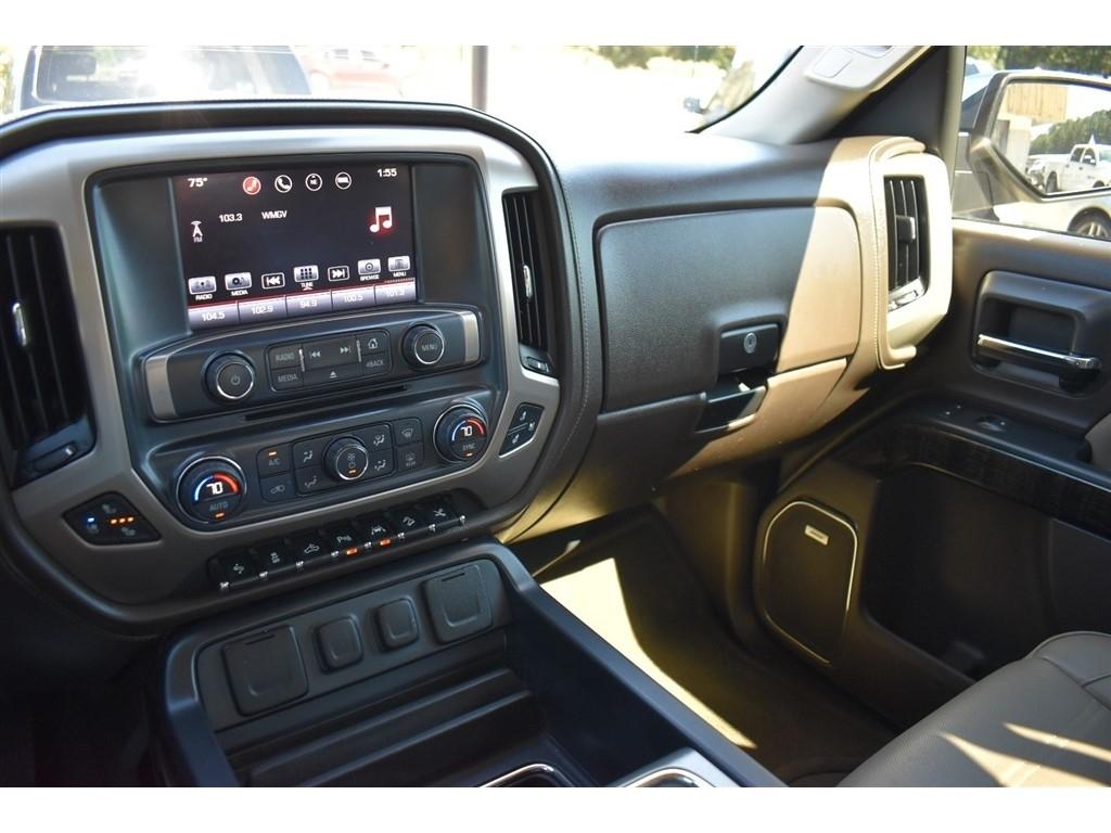 GMC Sierra 1500 4WD Crew Cab 143.5" Denali 2016