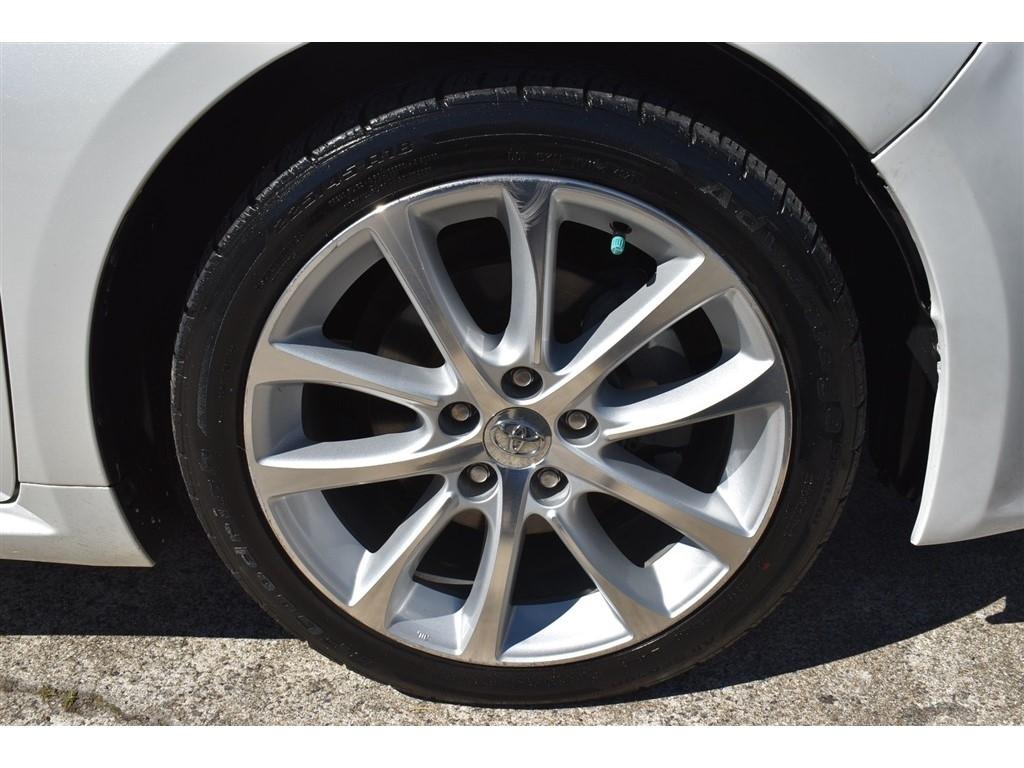 Toyota Avalon 4dr Sdn XLE Premium (Natl) 2013