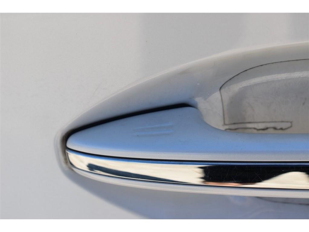 Toyota Avalon 4dr Sdn XLE Premium (Natl) 2013