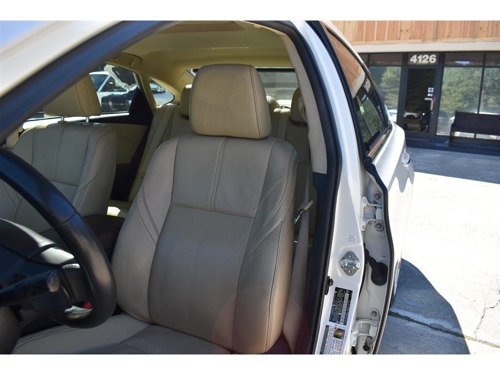 Toyota Avalon 4dr Sdn XLE Premium (Natl) 2013