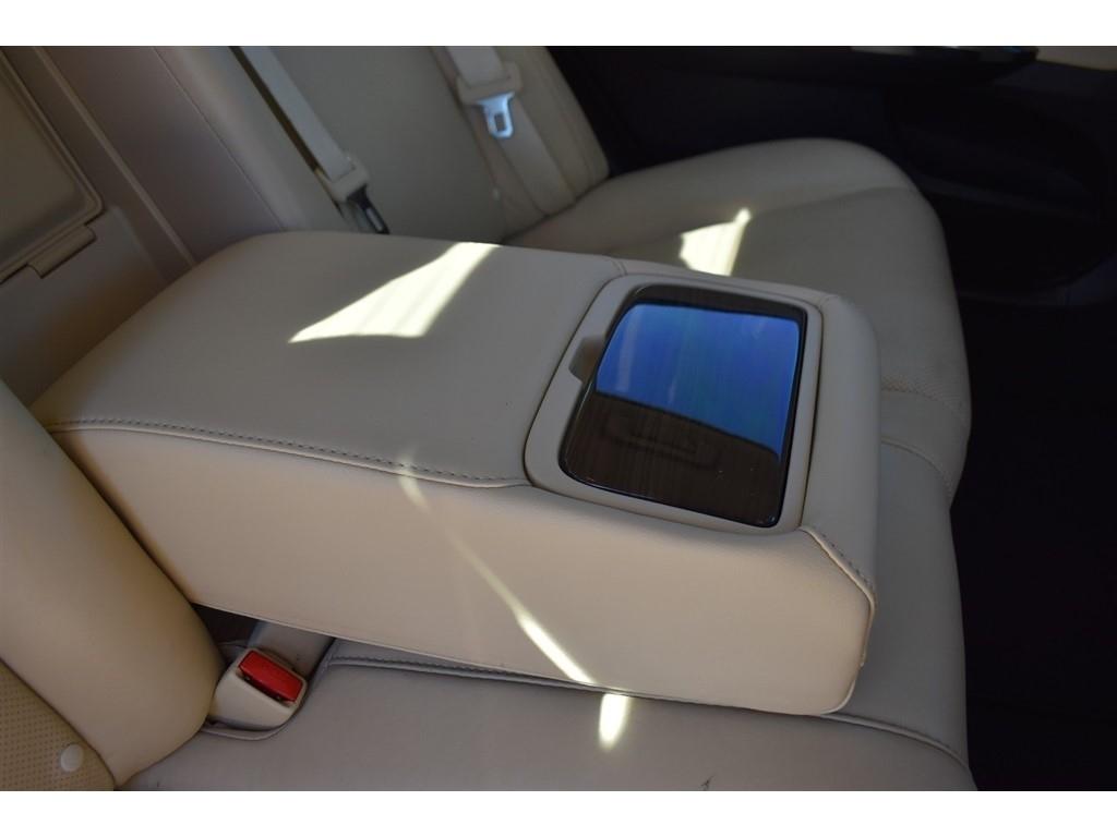 Toyota Avalon 4dr Sdn XLE Premium (Natl) 2013