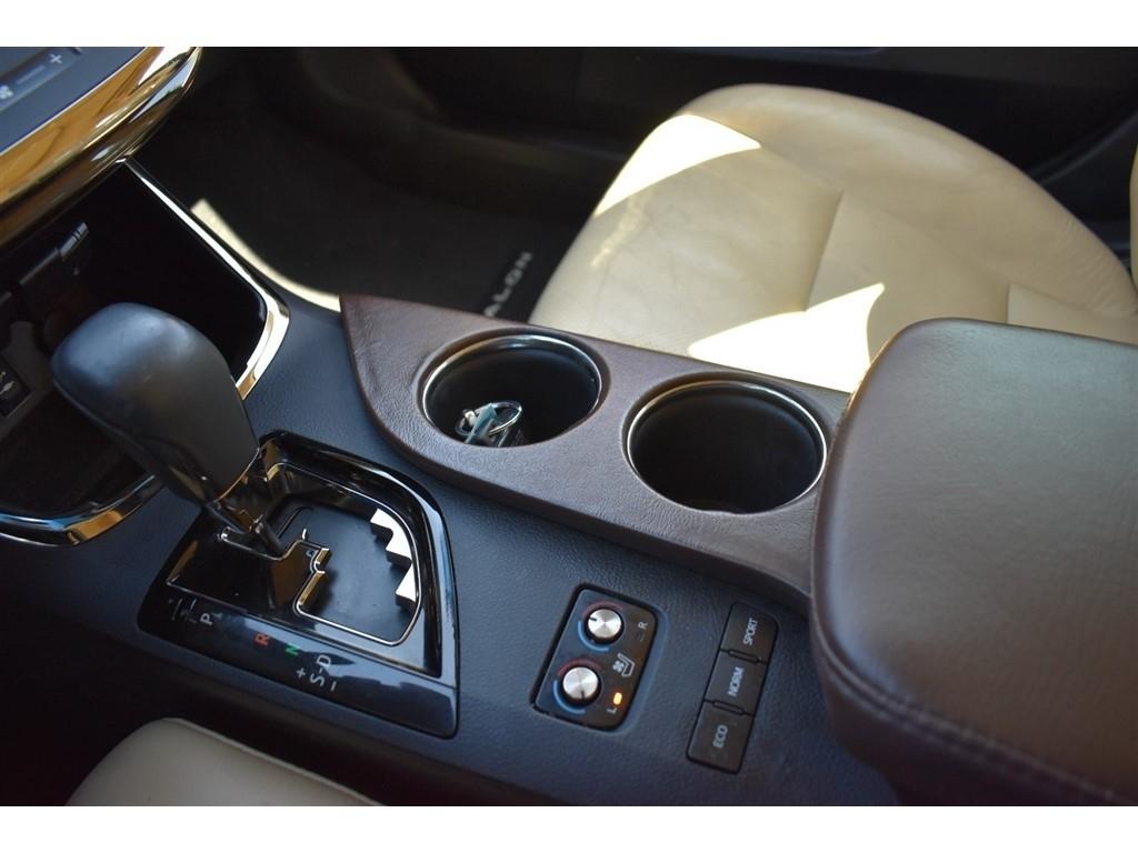 Toyota Avalon 4dr Sdn XLE Premium (Natl) 2013