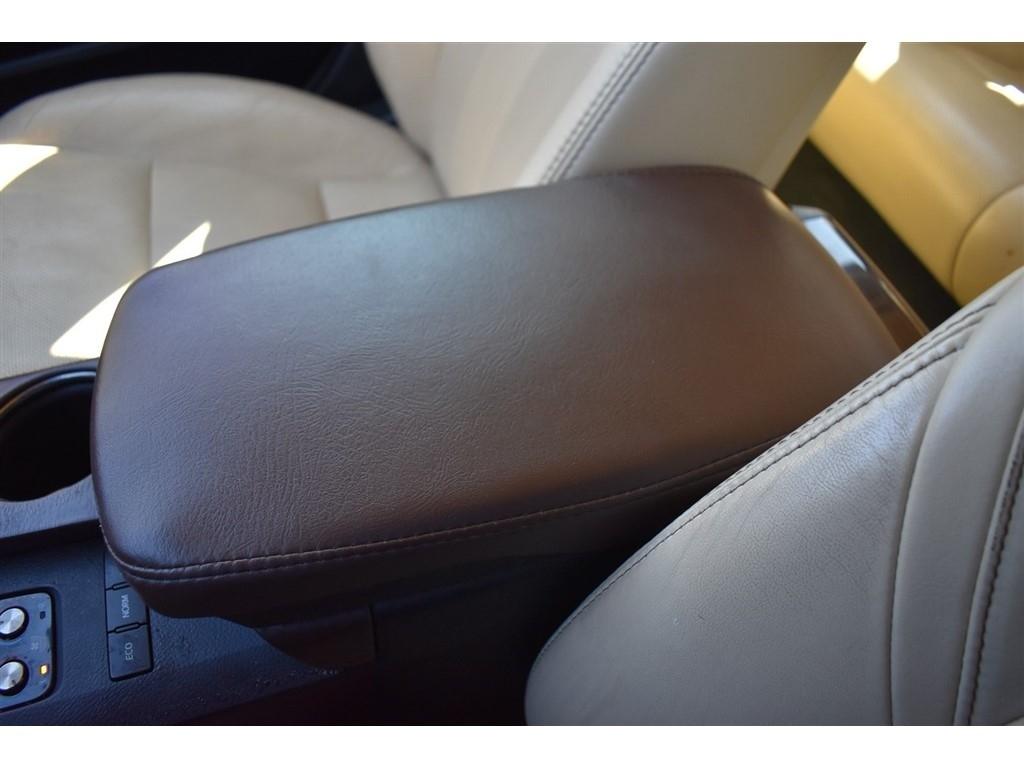 Toyota Avalon 4dr Sdn XLE Premium (Natl) 2013