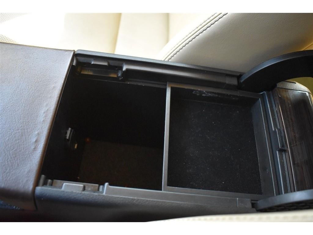 Toyota Avalon 4dr Sdn XLE Premium (Natl) 2013