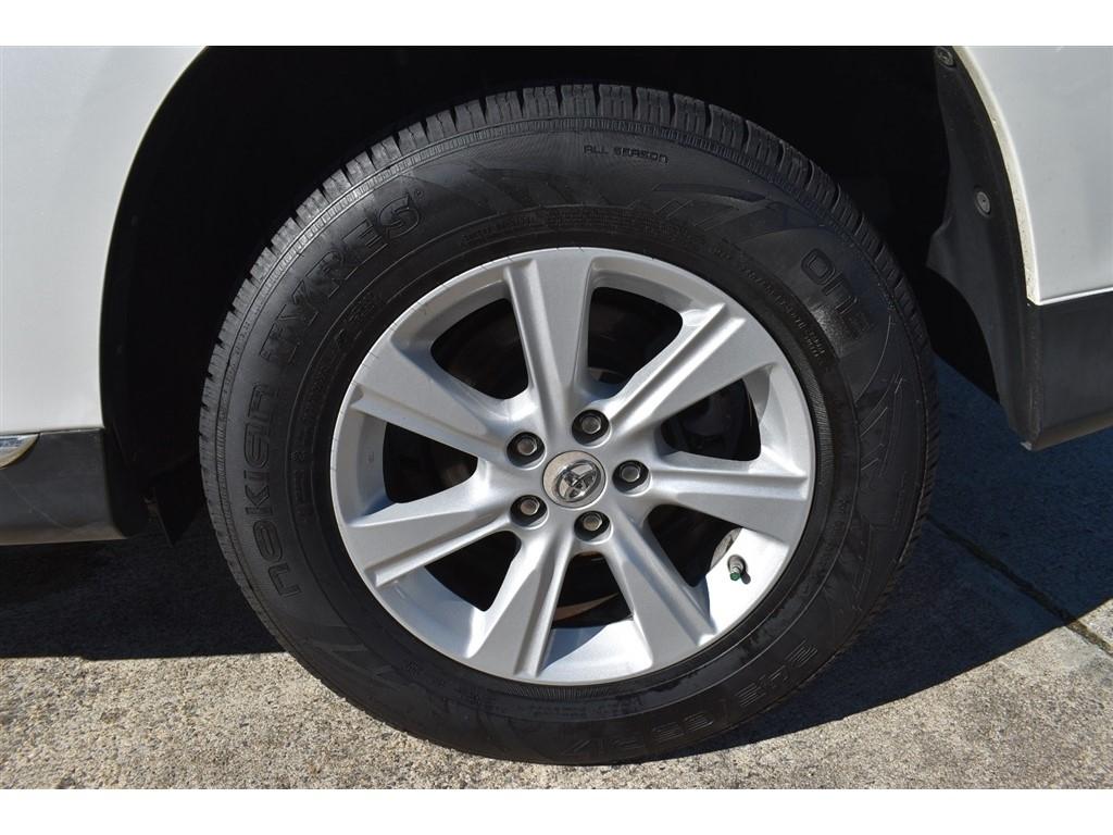 Toyota Highlander FWD 4dr I4 (Natl) 2012
