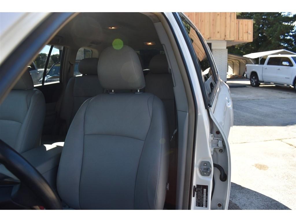 Toyota Highlander FWD 4dr I4 (Natl) 2012