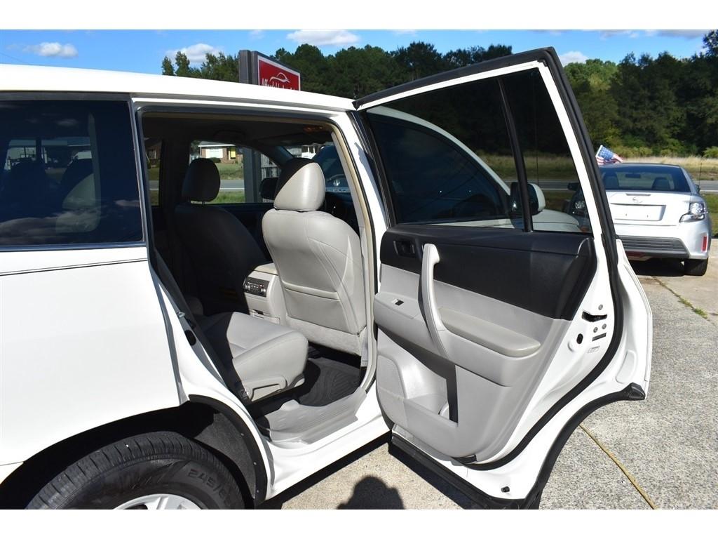 Toyota Highlander FWD 4dr I4 (Natl) 2012