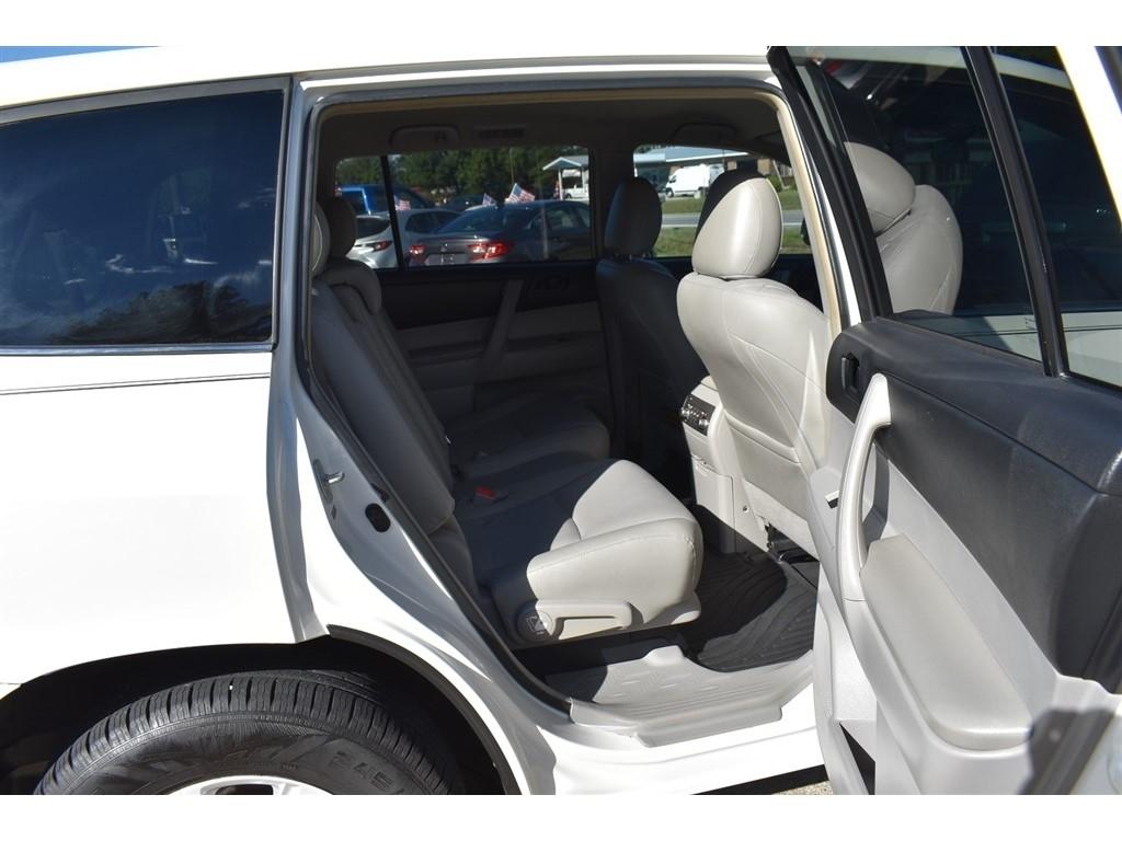 Toyota Highlander FWD 4dr I4 (Natl) 2012
