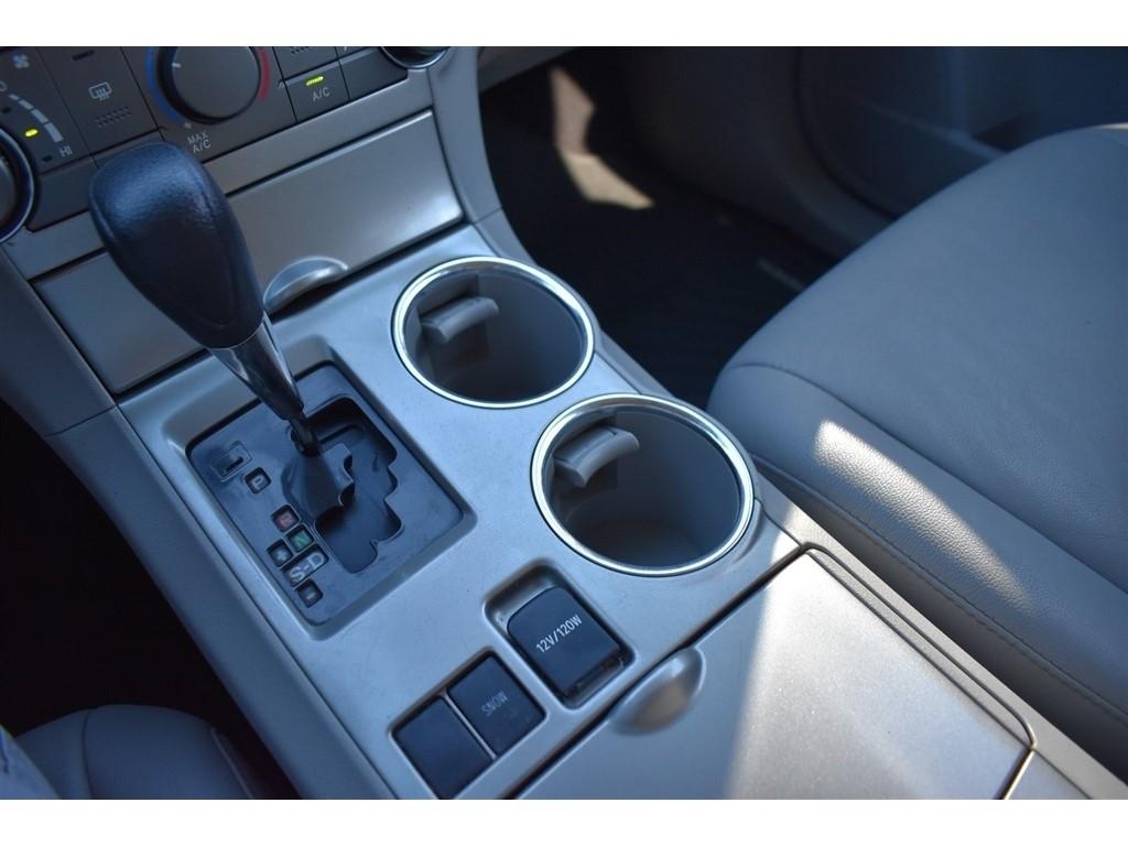 Toyota Highlander FWD 4dr I4 (Natl) 2012