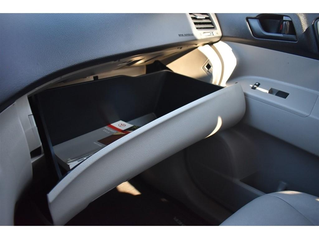 Toyota Highlander FWD 4dr I4 (Natl) 2012