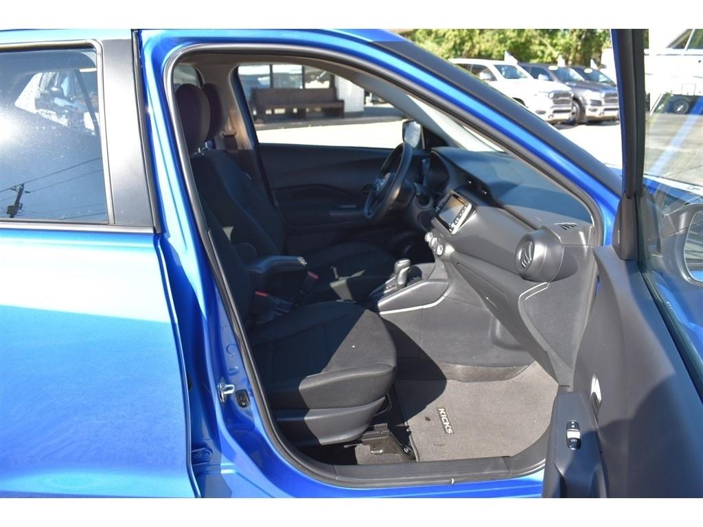 Nissan Kicks Play S FWD 2025