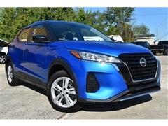 2025 Nissan Kicks Play 