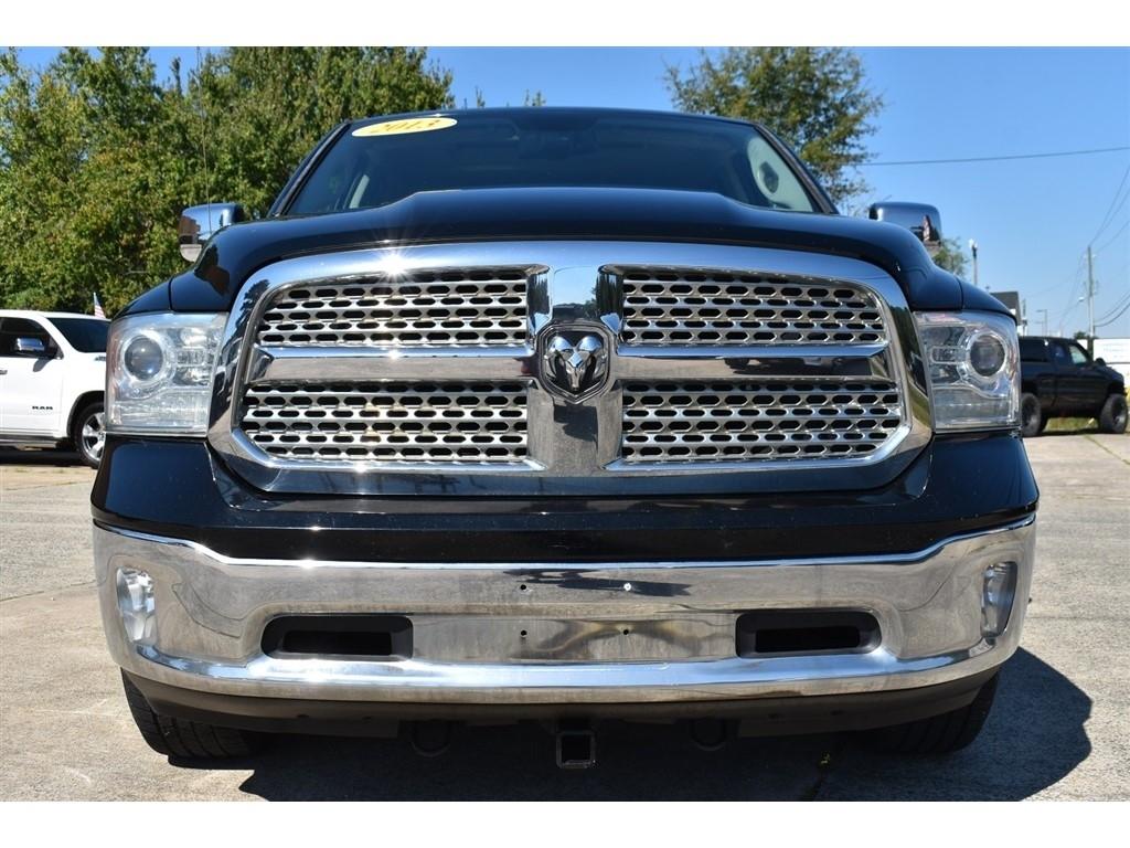 RAM 1500 4WD Quad Cab 140.5" Laramie 2013